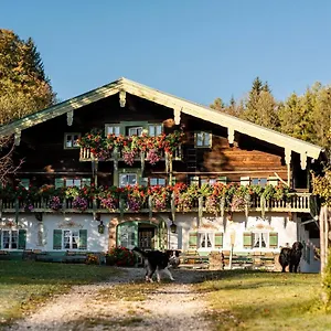 Bed & Breakfast Labenbachhof Freizeit-schulungs Und Tagungszentrum, Ruhpolding